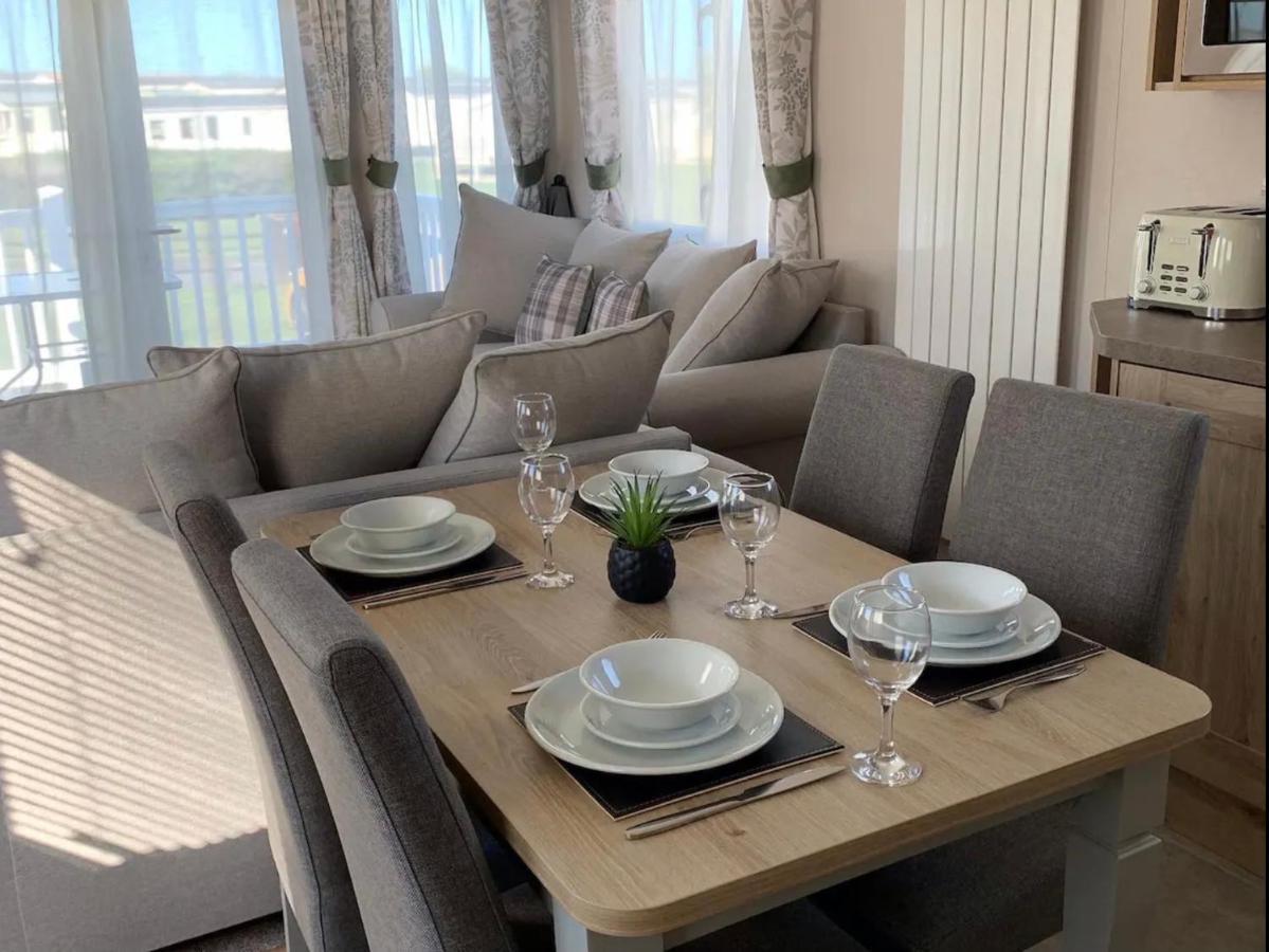 Sea La Vie Villa Cayton Eksteriør bilde